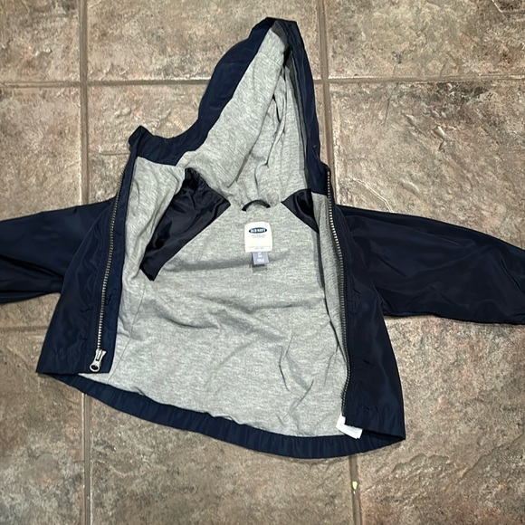 Gap Sherpa lined jacket and old navy fall windbreaker - Picture 3 of 5